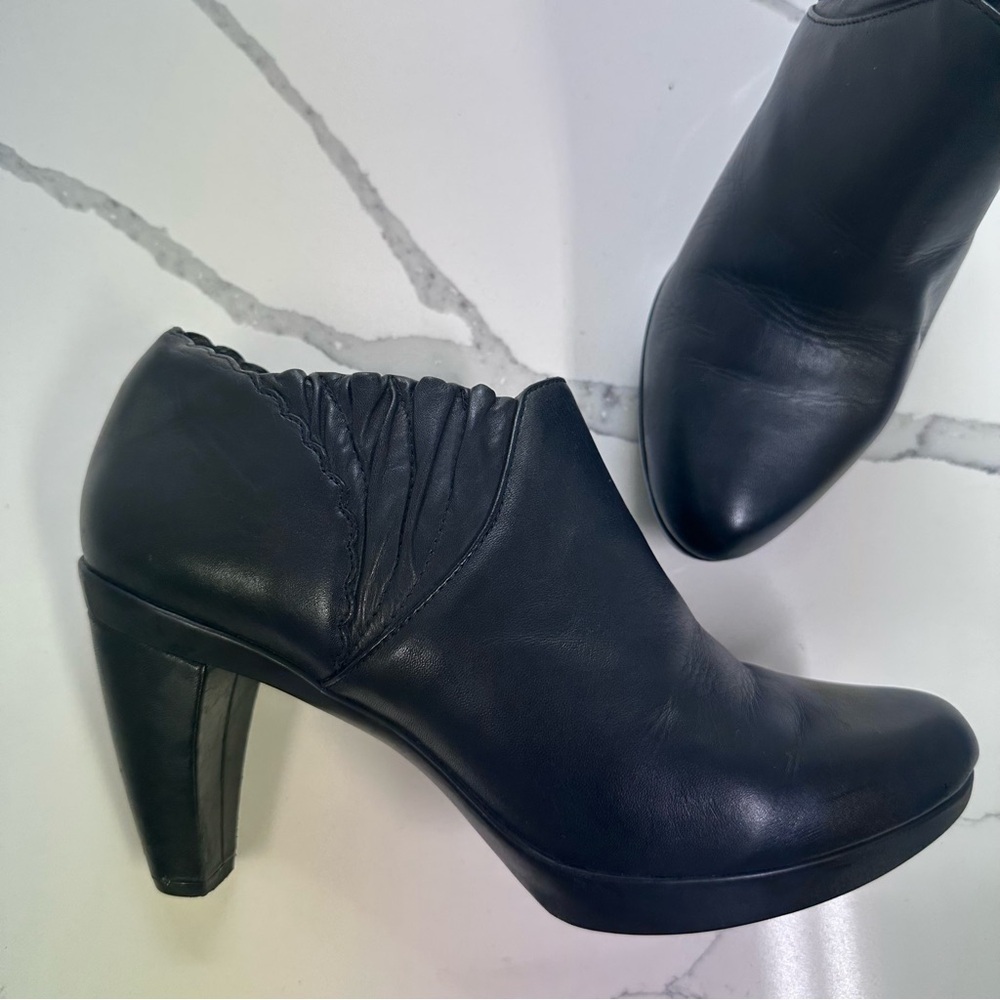 Umberto Raffini Black Heeled Boots